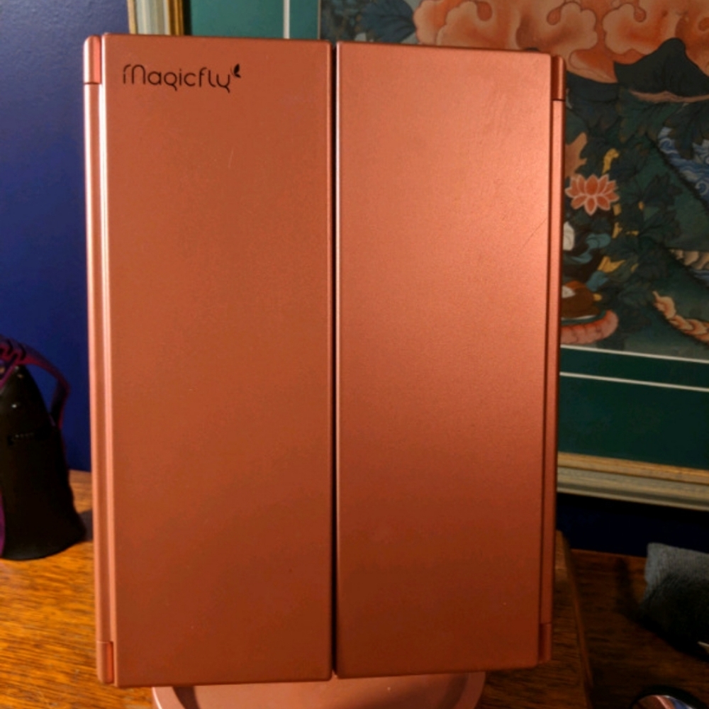 MAGICFLY light up vanity mirror